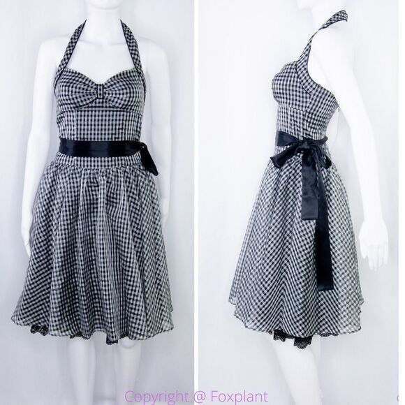Vintage City Triangles black and white halter fit and flare dress, size 3 - Picture 2 of 16